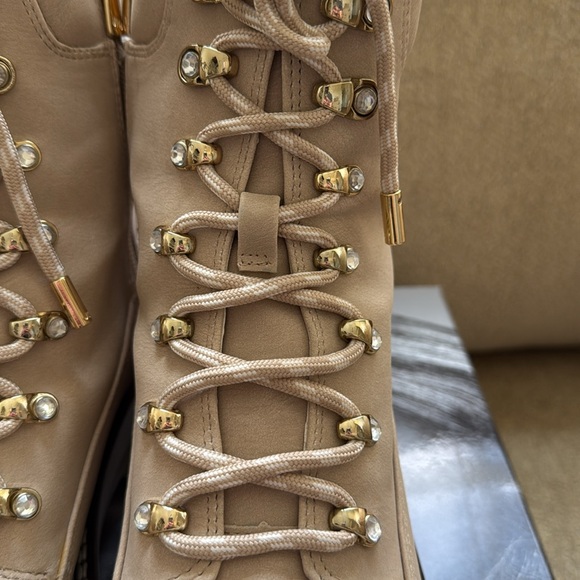 EUC Jennifer Lopez Women's Beige Ankle Boots, Aceser, Tapioca, 10M - Picture 5 of 12